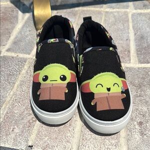 Yoda Mandalorian Sneakers NWT Size 13